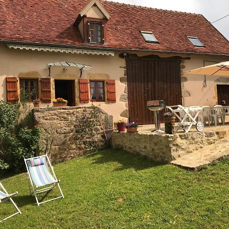 Gite Le Mur Magnifique Longere Au Bourgogne-Du-Sud Oye Exterior photo